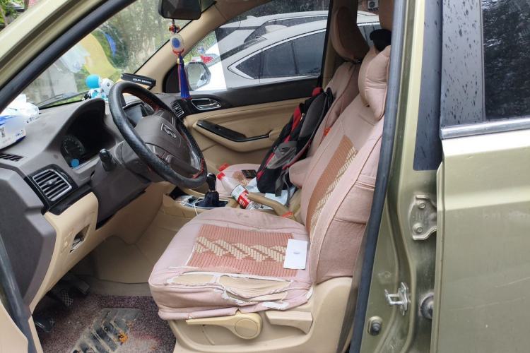 Used Baojun 730 2014 1.5L manual Comfort version 7 seats Left Front Seat