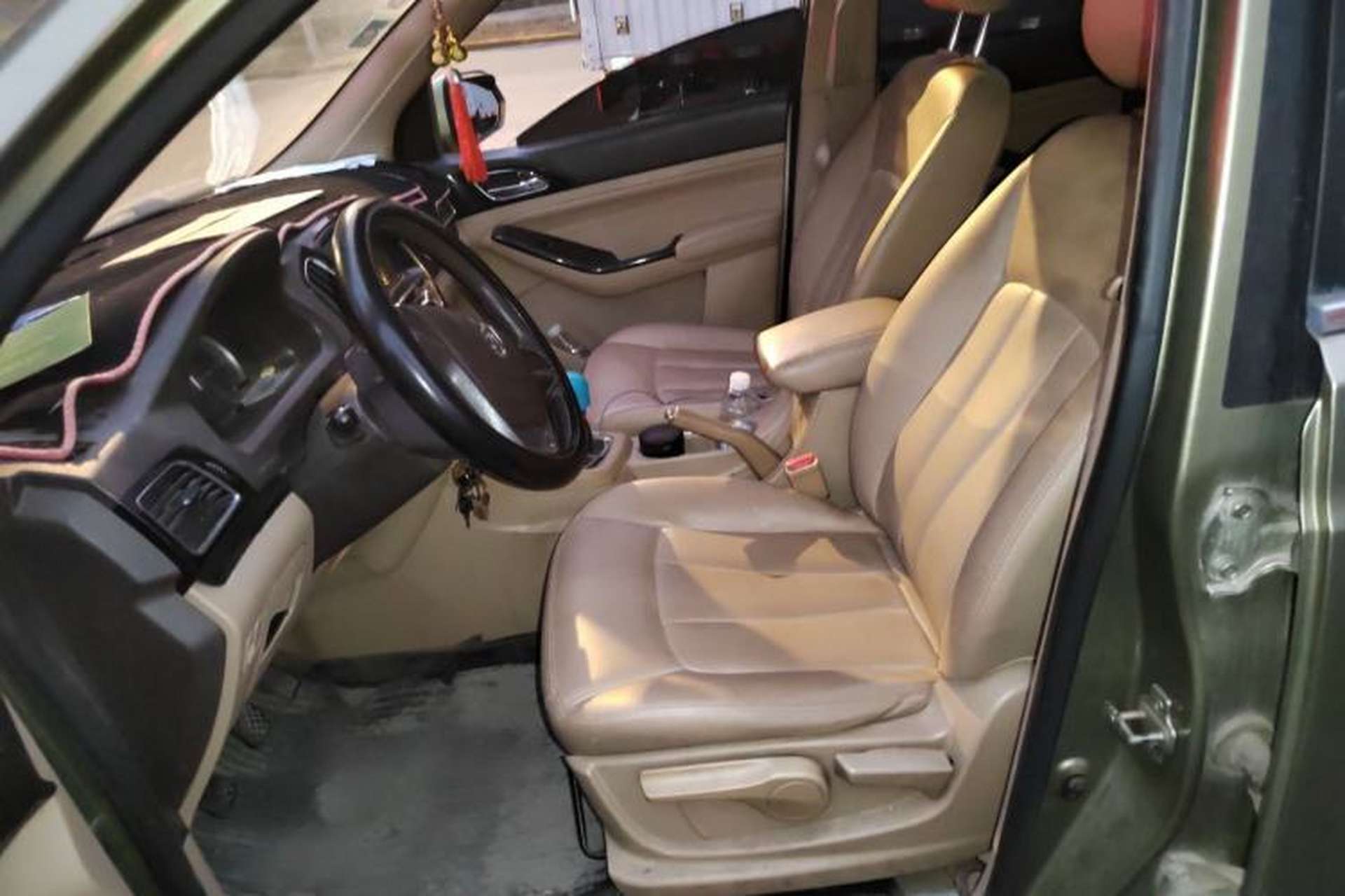 Used Baojun 730 2014 1.5L manual Comfort ESP version 7 seats Left Front Seat