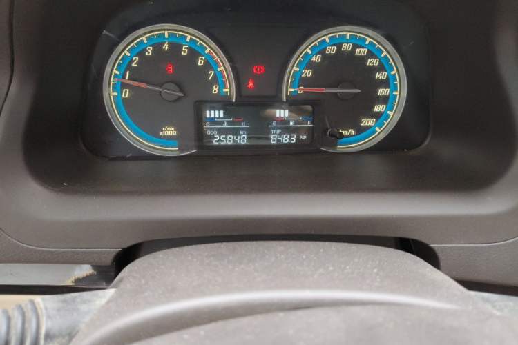 Used Baojun 730 2014 1.5L manual Comfort ESP version 7 seats Odometer Close Up