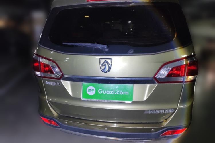 Used Baojun 730 2014 1.5L Manual Luxury Navigation ESP Version 7 Seats Rear