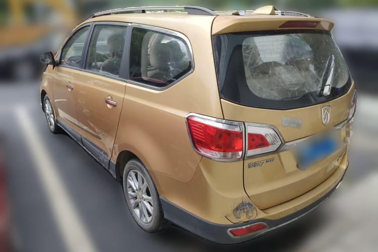 Used Baojun 730 2014 1.5L manual Comfort ESP version 7 seats Rear Left 45 Deg