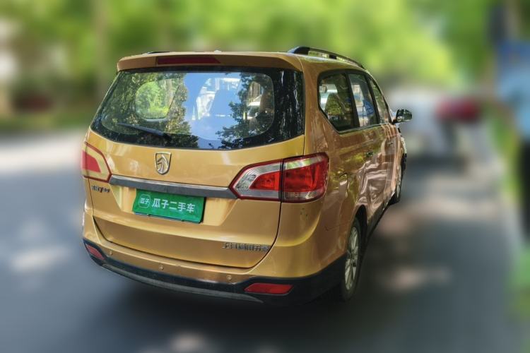 Used Baojun 730 2014 1.5L manual Comfort version 7 seats Rear Right 45 Deg