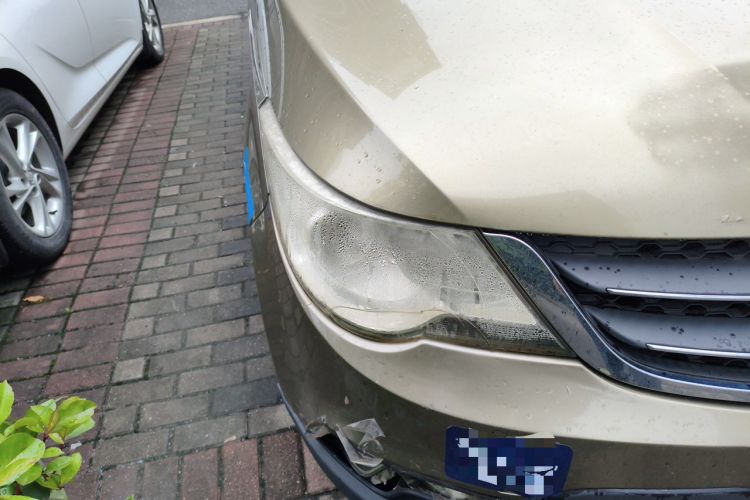Used Baojun 730 2014 1.5L manual Comfort version 7 seats Right Front Headlight