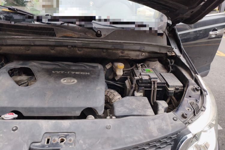 Used Baojun 730 2015 1.8L Manual Luxury Navigation ESP Version 7-seater Engine Bay Left