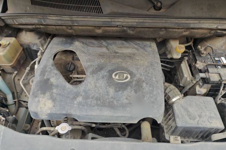 Used Baojun 730 2015 1.8L Manual Comfort ESP Version 7-seater Engine Bay