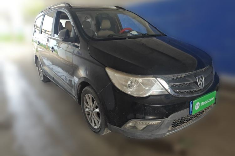 Used Baojun 730 2015 1.8L Manual Comfort ESP Version 7-seater Front Right 45 Deg