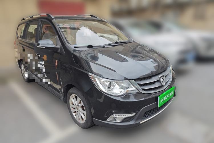 Used Baojun 730 2015 1.8L Manual Comfort ESP Version 7-seater Front Right 45 Deg