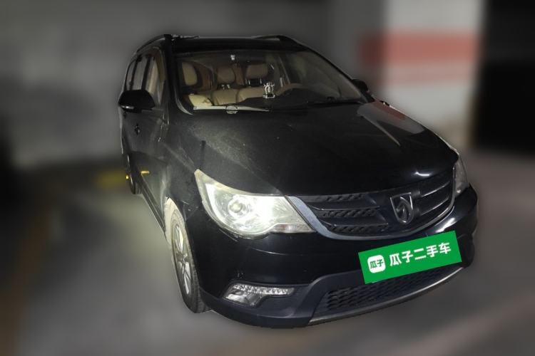 Used Baojun 730 2015 1.8L Manual Comfort ESP Version 7-seater Front Right 45 Deg
