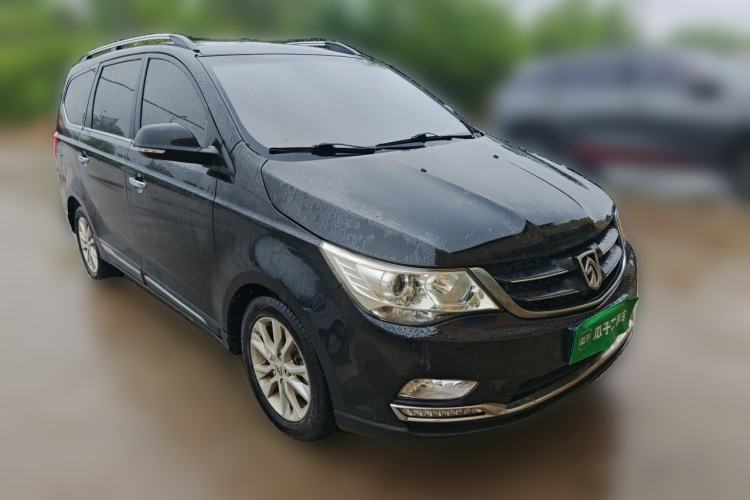 Used Baojun 730 2015 1.8L Manual Luxury Navigation ESP Version 7-seater Front Right 45 Deg