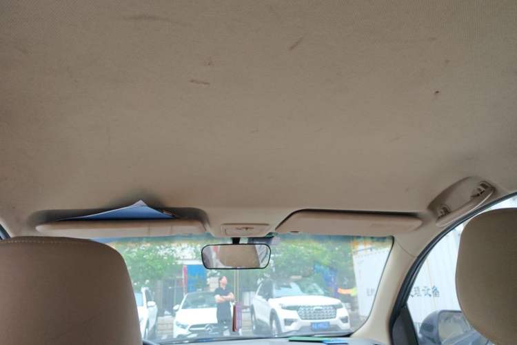 Used Baojun 730 2015 1.8L Manual Comfort ESP Version 7-seater Headliner