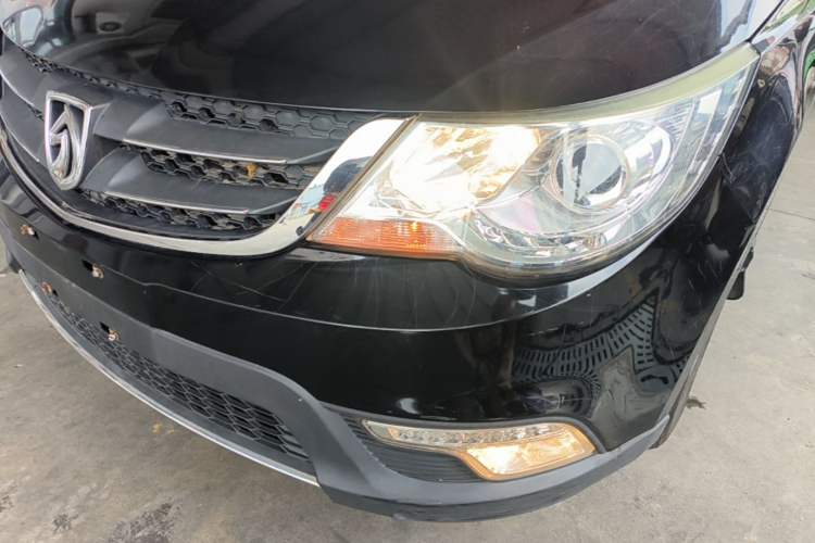 Used Baojun 730 2015 1.8L Manual Comfort ESP Version 7-seater Left Front Headlight
