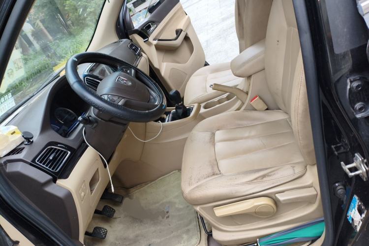 Used Baojun 730 2015 1.8L Manual Luxury Navigation ESP Version 7-seater Left Front Seat