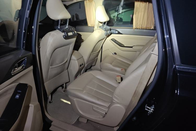 Used Baojun 730 2015 1.8L Manual Comfort ESP Version 7-seater Left Rear Seat