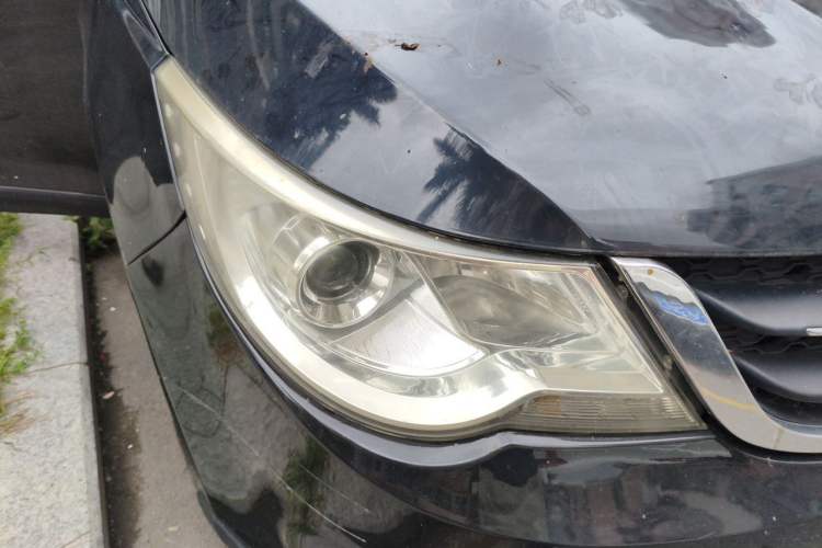 Used Baojun 730 2015 1.8L Manual Luxury Navigation ESP Version 7-seater Right Front Headlight
