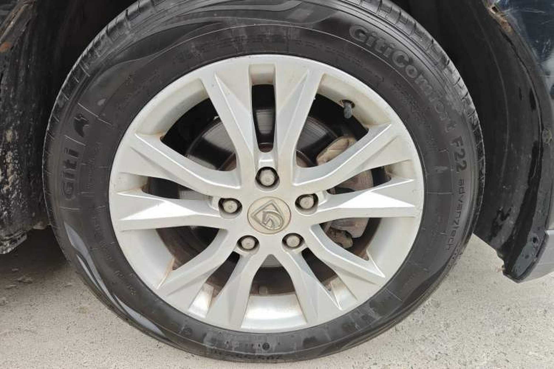 Used Baojun 730 2015 1.8L Manual Luxury Navigation ESP Version 7-seater Right Front Wheel Hub