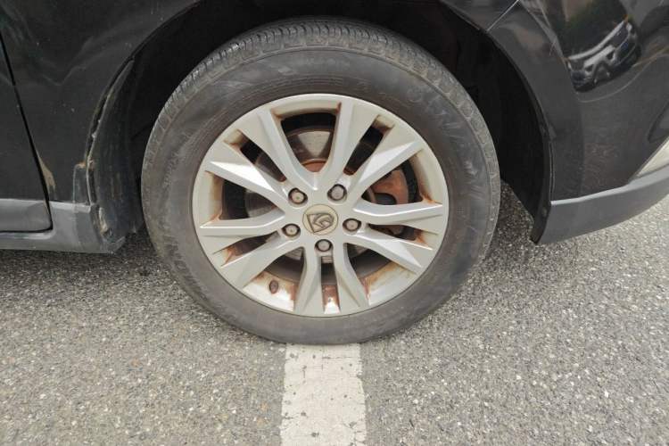 Used Baojun 730 2015 1.8L Manual Comfort ESP Version 7-seater Right Front Wheel Hub