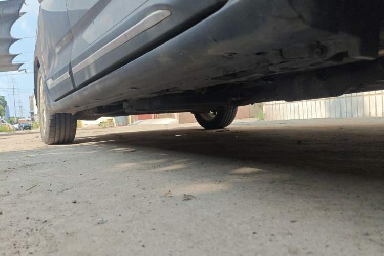 Used Baojun 730 2015 1.8L Manual Comfort ESP Version 7-seater Chassis Front Right