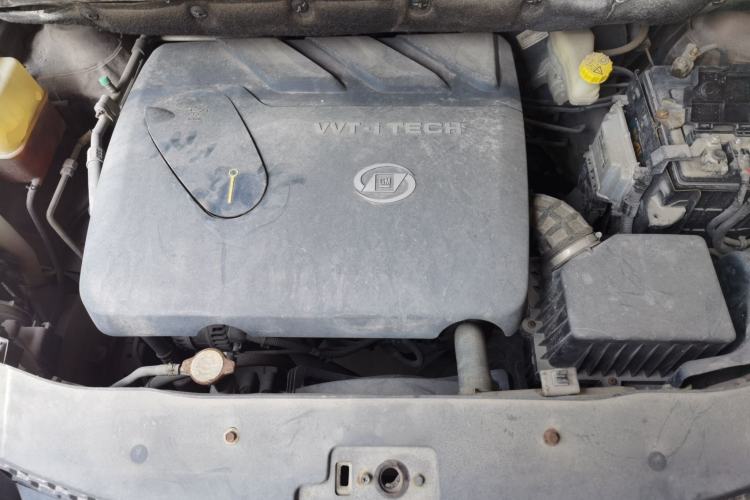 Used Baojun 730 2015 1.8L Manual Luxury Navigation ESP Version 7-seater Engine Bay