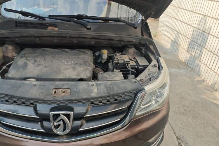 Used Baojun 730 2015 1.8L Manual Comfort ESP Version 7-seater Engine Bay Left