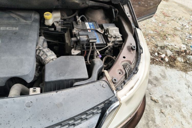 Used Baojun 730 2015 1.8L Manual Comfort ESP Version 7-seater Engine Bay Left