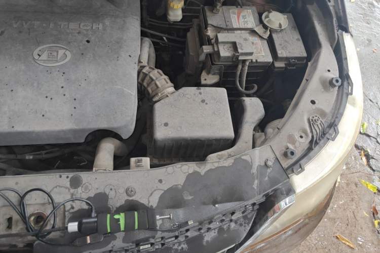 Used Baojun 730 2015 1.8L Manual Comfort ESP Version 7-seater Engine Bay Left