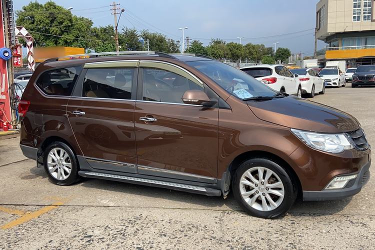 Used Baojun 730 2015 1.8L Manual Luxury Navigation ESP Version 7-seater Exterior 2