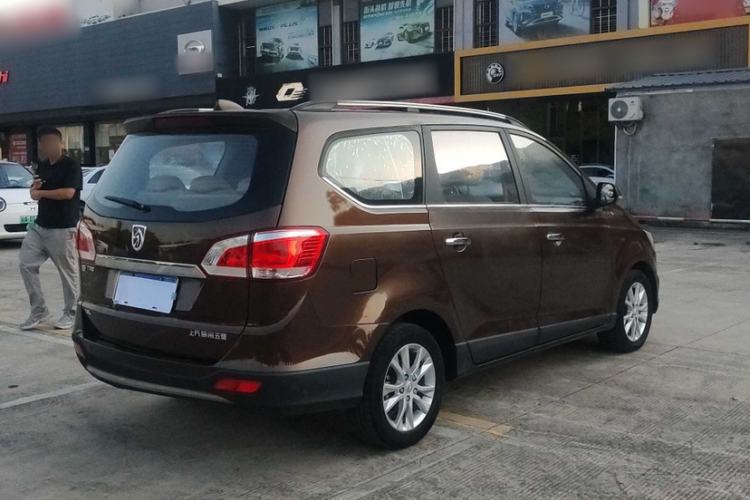 Used Baojun 730 2015 1.8L Manual Comfort ESP Version 7-seater Exterior 3
