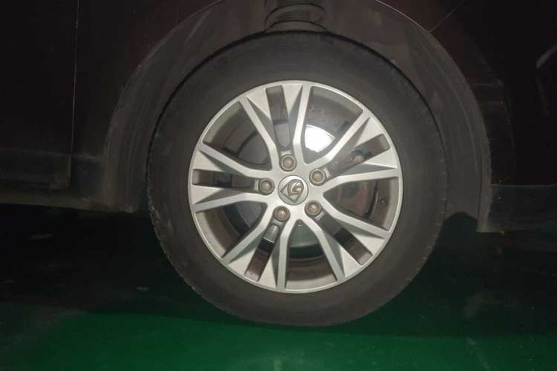 Used Baojun 730 2015 1.8L Manual Luxury Navigation ESP Version 7-seater Exterior 7