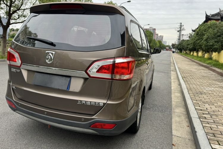 Used Baojun 730 2015 1.8L Manual Luxury Navigation ESP Version 7-seater Exterior 7