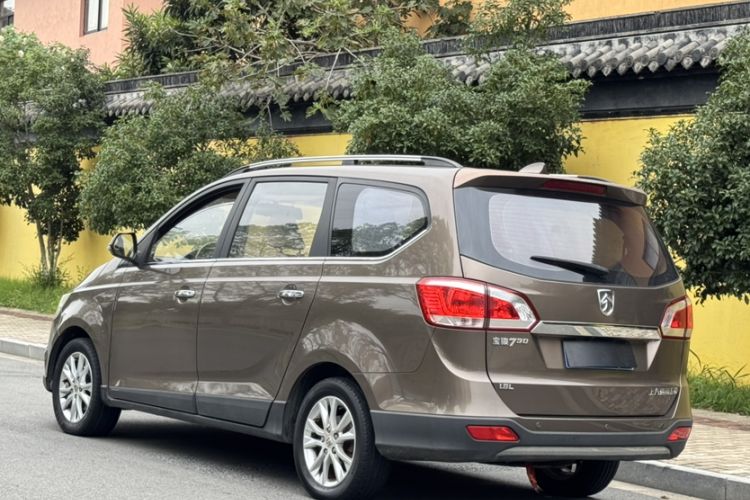 Used Baojun 730 2015 1.8L Manual Luxury Navigation ESP Version 7-seater Exterior 9