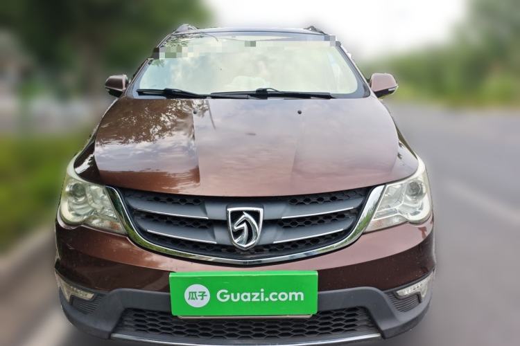 Used Baojun 730 2015 1.8L Manual Luxury Navigation ESP Version 7-seater Front