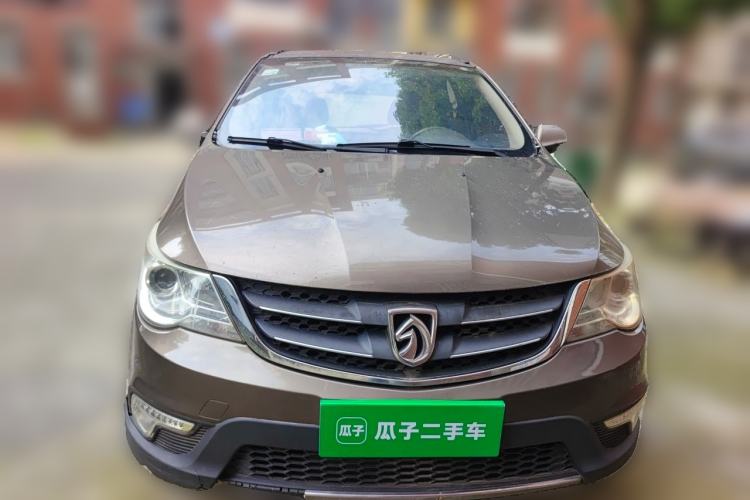 Used Baojun 730 2015 1.8L Manual Comfort ESP Version 7-seater Front
