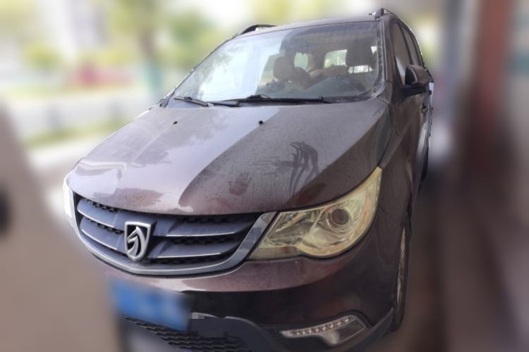 Used Baojun 730 2015 1.8L Manual Luxury Navigation ESP Version 7-seater Front