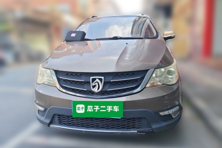 Used Baojun 730 2015 1.8L Manual Luxury Navigation ESP Version 7-seater Front