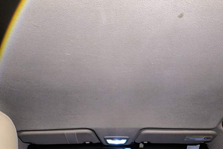 Used Baojun 730 2015 1.8L Manual Comfort ESP Version 7-seater Headliner