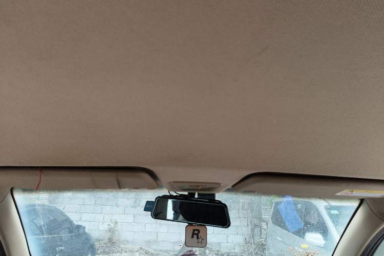 Used Baojun 730 2015 1.8L Manual Comfort ESP Version 7-seater Headliner