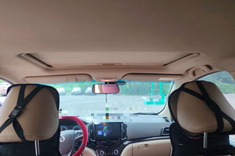 Used Baojun 730 2015 1.8L Manual Luxury Navigation ESP Version 7-seater Headliner