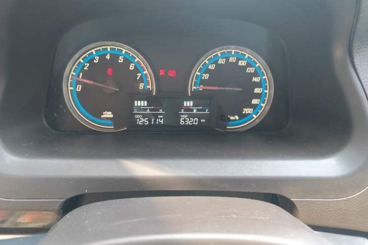 Used Baojun 730 2015 1.8L Manual Luxury Navigation ESP Version 7-seater Instrument Cluster