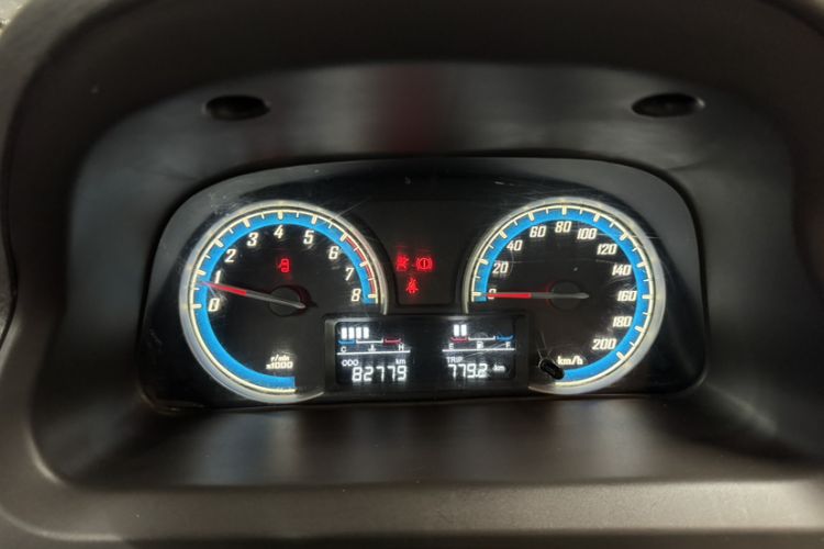 Used Baojun 730 2015 1.8L Manual Luxury Navigation ESP Version 7-seater Odometer Close Up