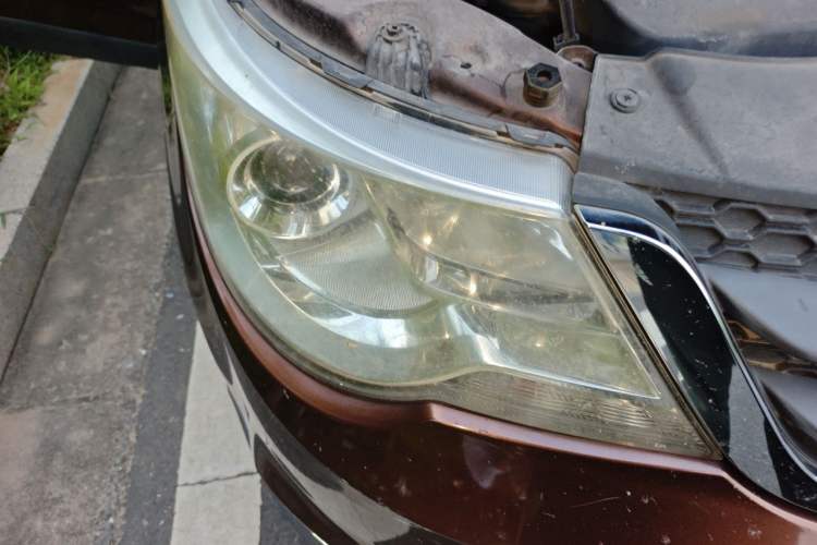 Used Baojun 730 2015 1.8L Manual Luxury Navigation ESP Version 7-seater Right Front Headlight