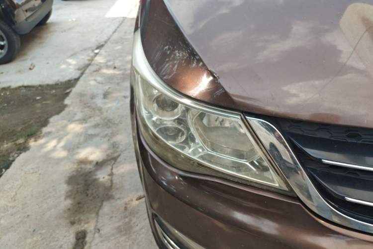 Used Baojun 730 2015 1.8L Manual Comfort ESP Version 7-seater Right Front Headlight