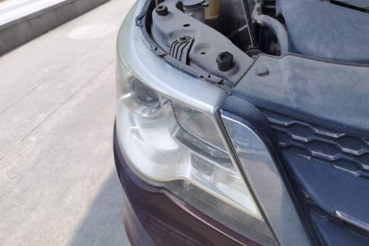 Used Baojun 730 2015 1.8L Manual Luxury Navigation ESP Version 7-seater Right Front Headlight