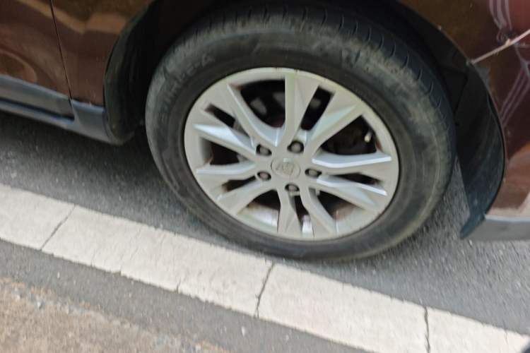 Used Baojun 730 2015 1.8L Manual Luxury Navigation ESP Version 7-seater Right Front Wheel Hub