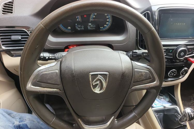 Used Baojun 730 2015 1.8L Manual Comfort ESP Version 7-seater Steering Wheel