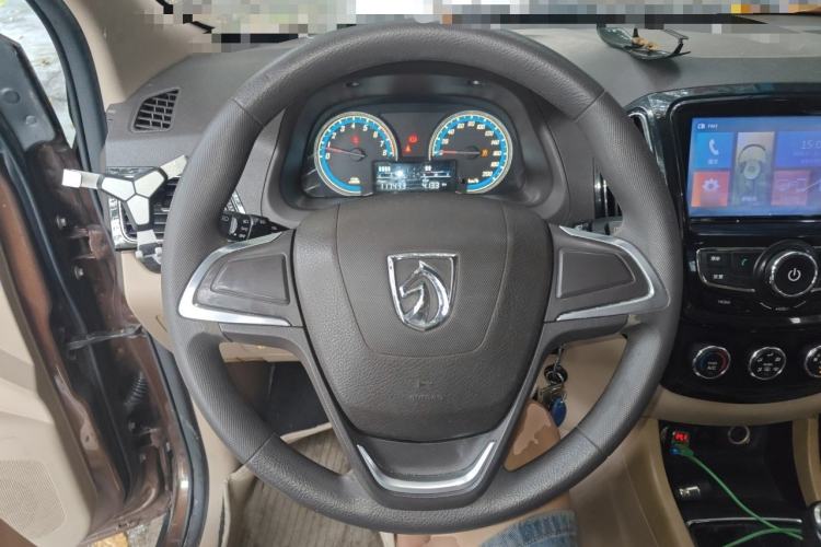 Used Baojun 730 2015 1.8L Manual Comfort ESP Version 7-seater Steering Wheel