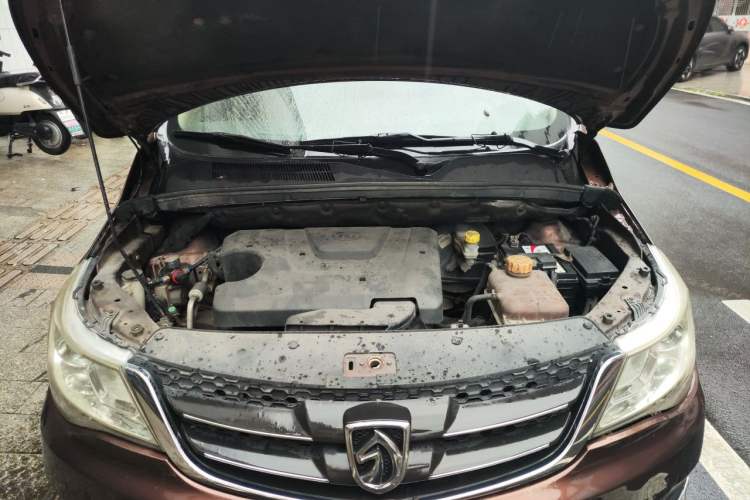 Used Baojun 730 2015 1.8L Manual Luxury Navigation ESP Version 7-seater Engine Bay
