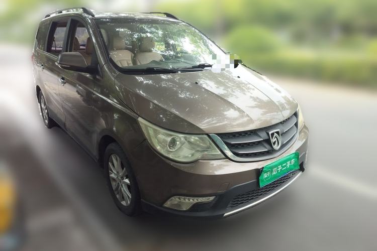 Used Baojun 730 2015 1.8L Manual Comfort ESP Version 7-seater Front Right 45 Deg