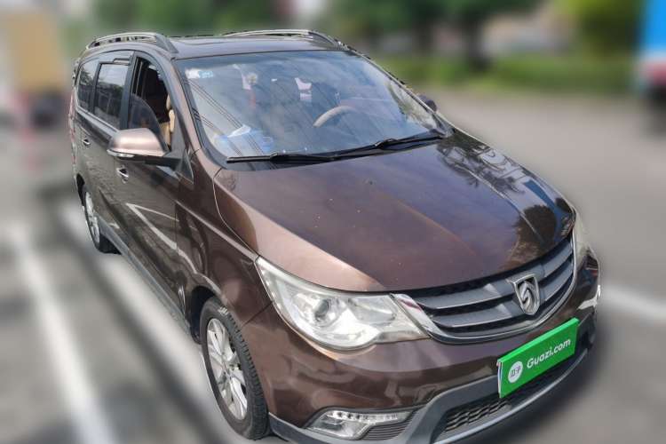 Used Baojun 730 2015 1.8L Manual Luxury Navigation ESP Version 7-seater Front Right 45 Deg
