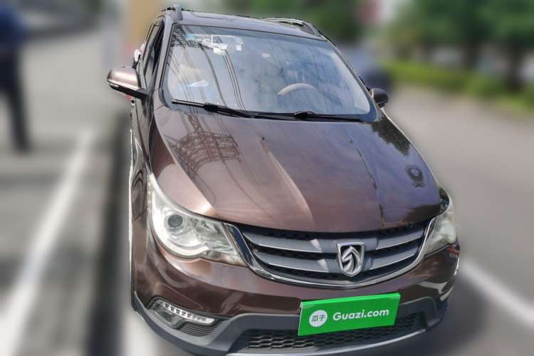 Used Baojun 730 2015 1.8L Manual Luxury Navigation ESP Version 7-seater Front