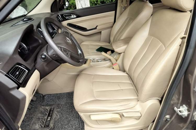 Used Baojun 730 2015 1.8L Manual Comfort ESP Version 7-seater Left Front Seat